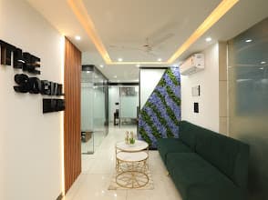 THE SOCIAL HUB COWORKING SPACE