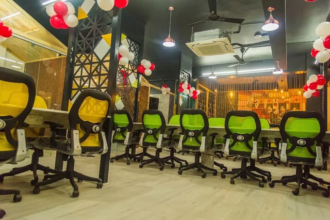 TEAM UP COWORK