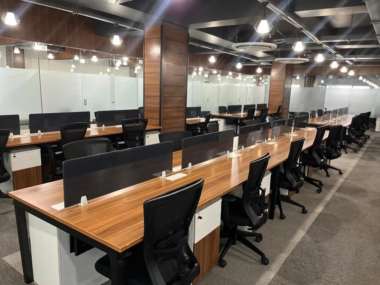 Peer2Desk Coworking