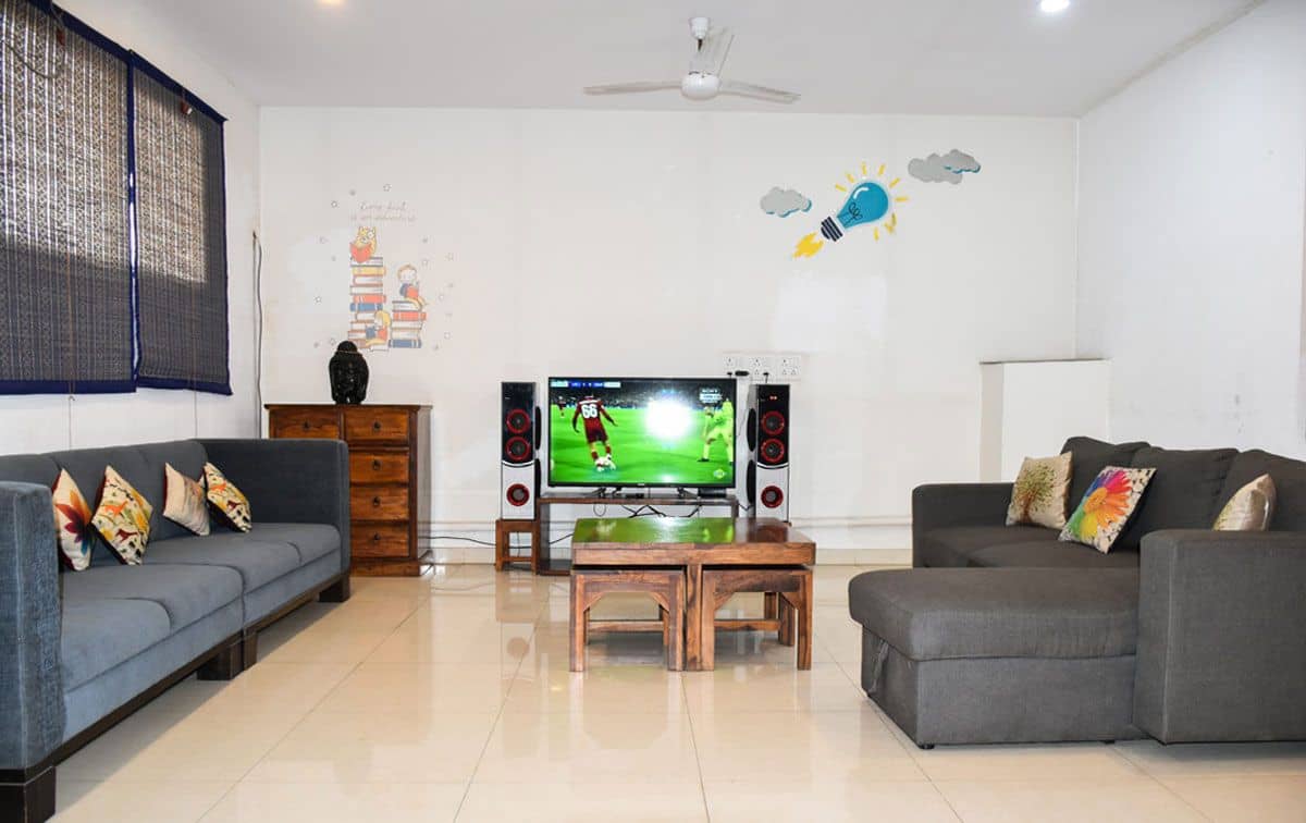 Colive Sector 62 Noida