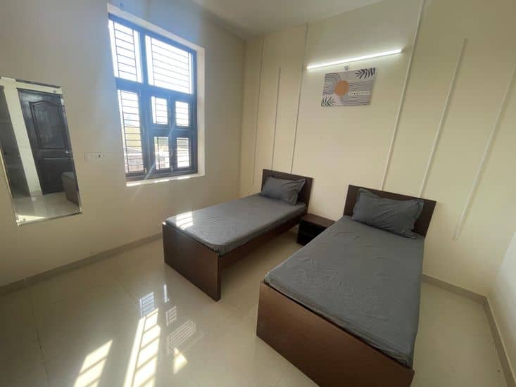Housr Sector 62 Noida