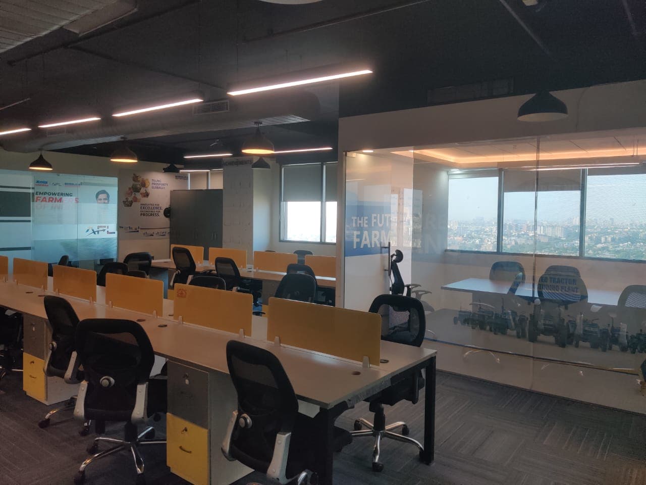 Ready to move office space for rent in Golf Course Road Extension, Gurgaon